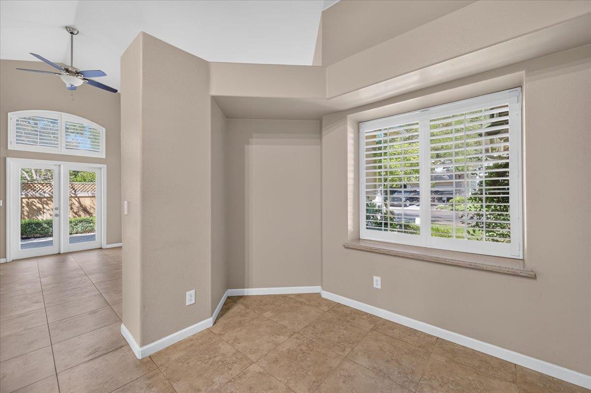 1327 E La France Dr, Fresno, CA 93720