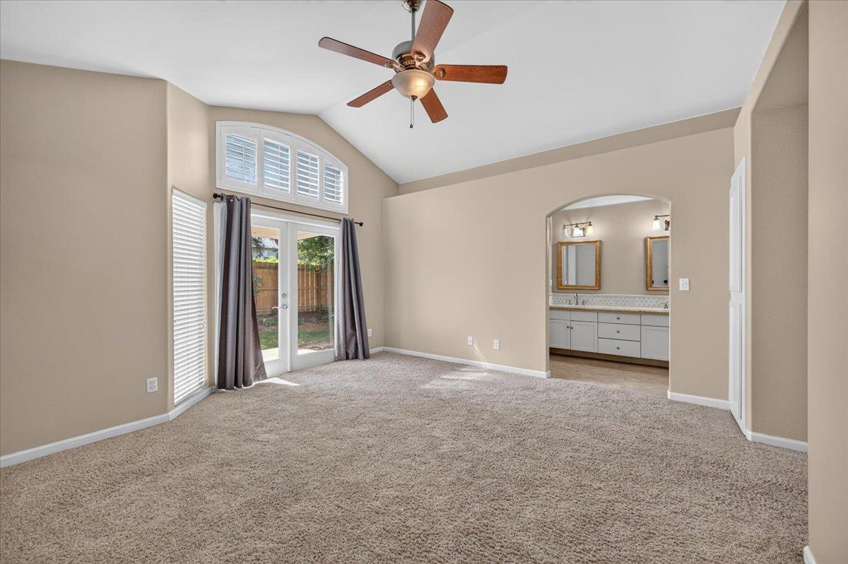 1327 E La France Dr, Fresno, CA 93720