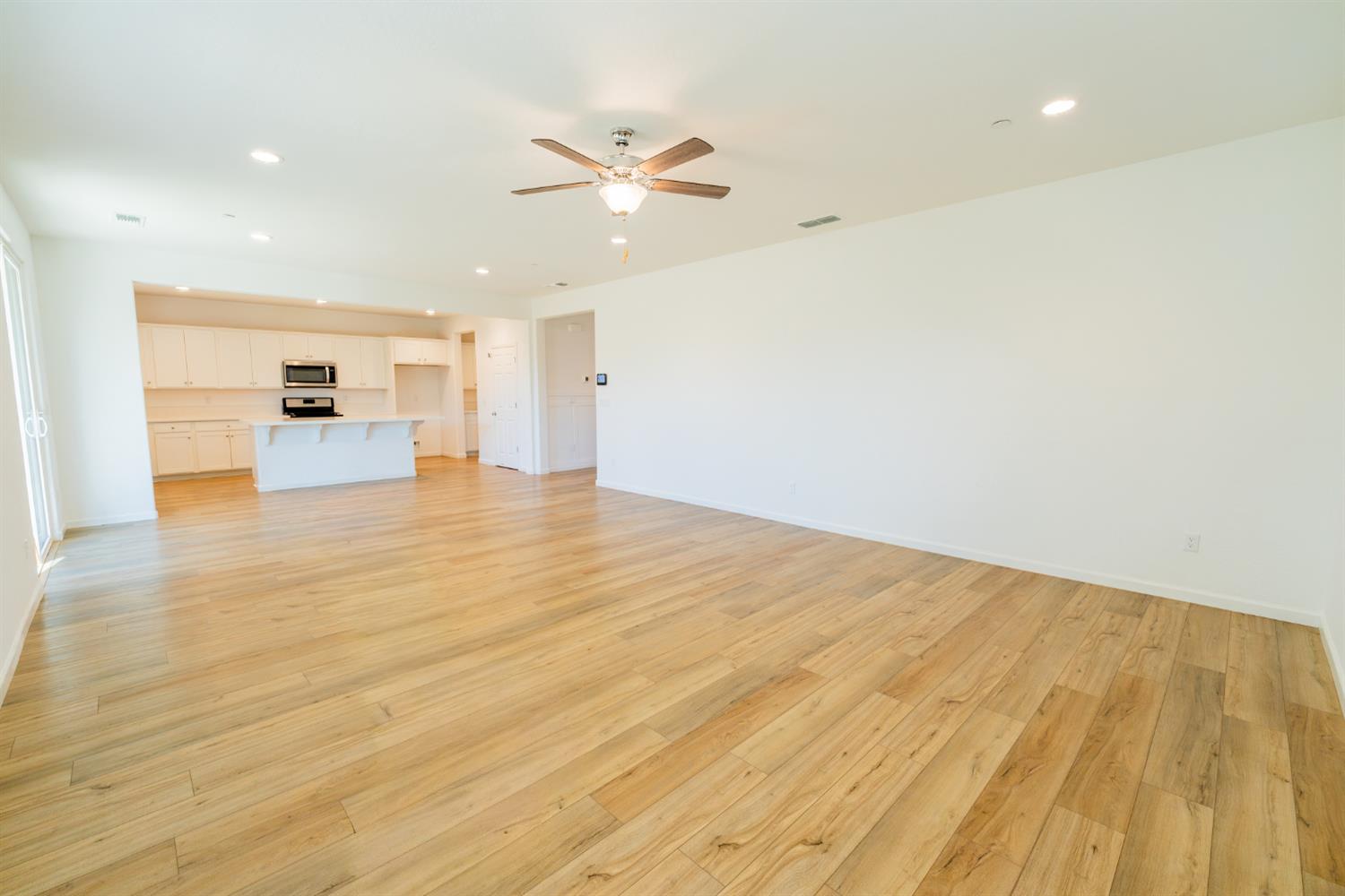 6632 E Cambridge Ave, Fresno, CA 93727