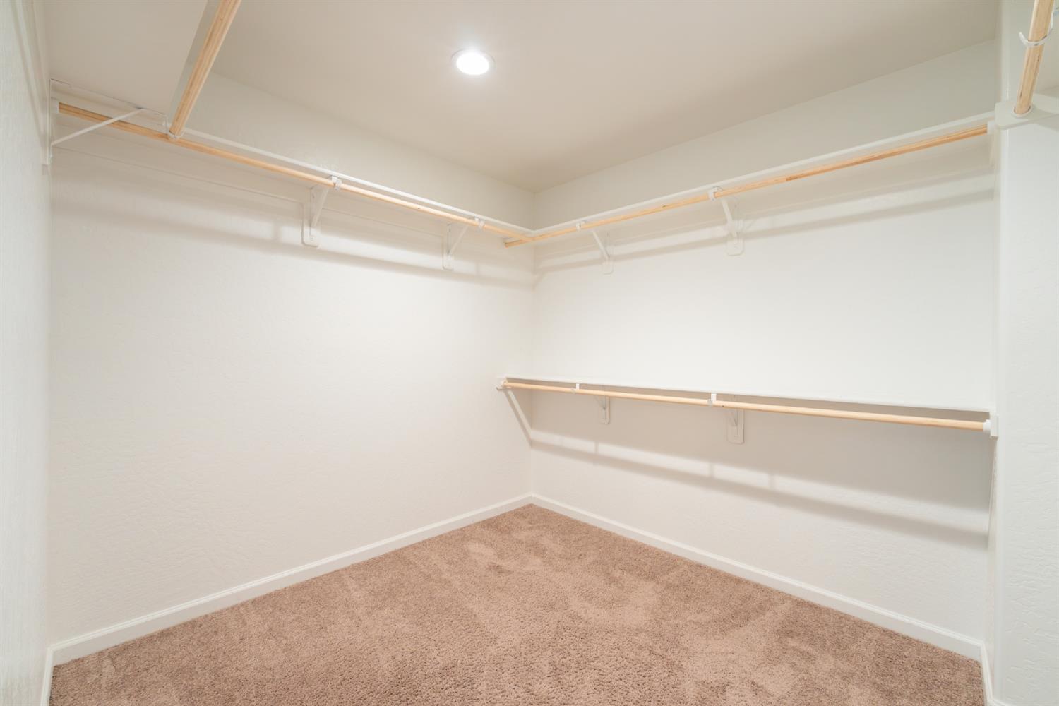 6632 E Cambridge Ave, Fresno, CA 93727