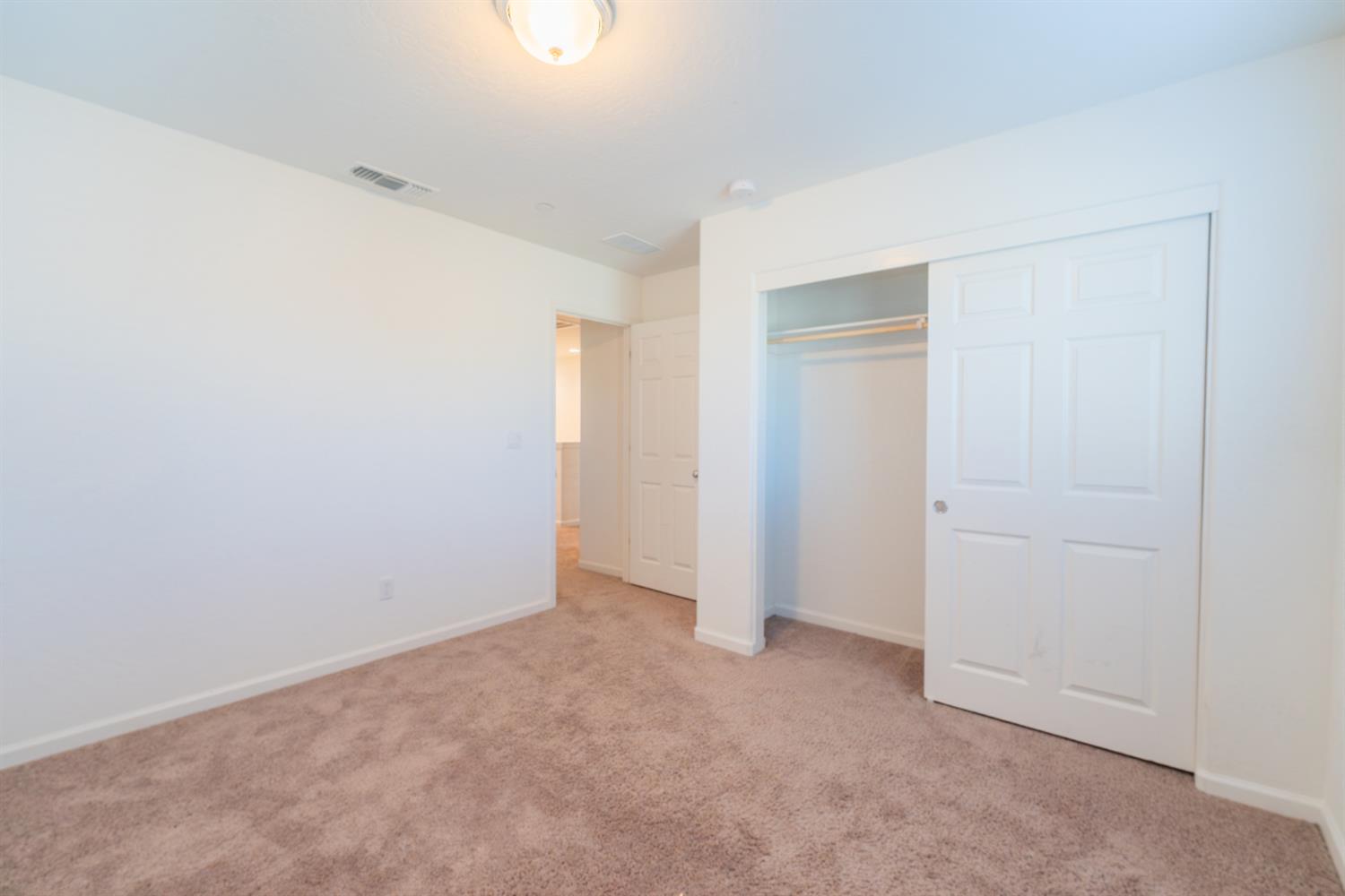 6632 E Cambridge Ave, Fresno, CA 93727