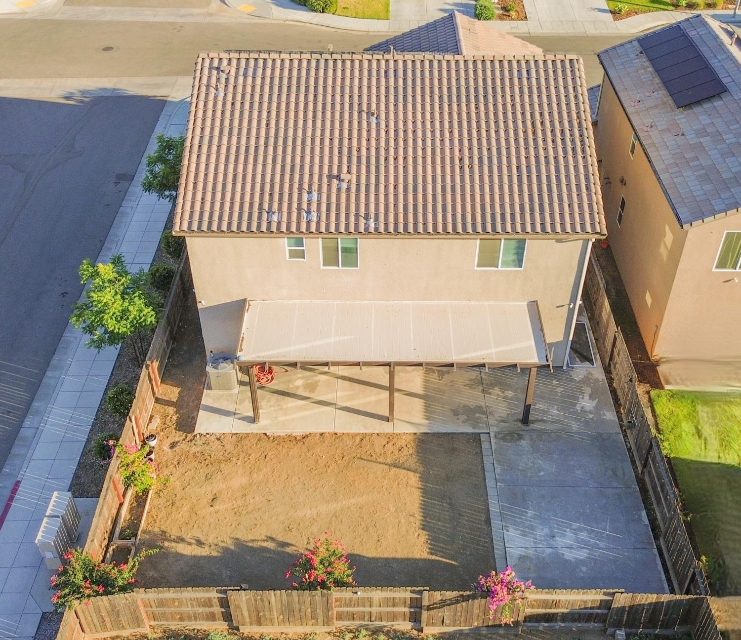 6632 E Cambridge Ave, Fresno, CA 93727