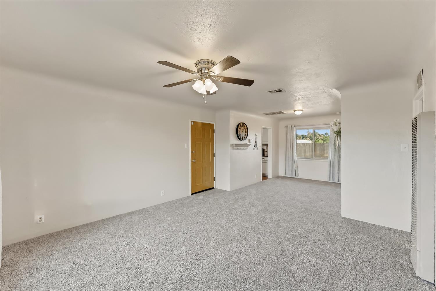 4730 E Richert Ave, Fresno, CA 93726