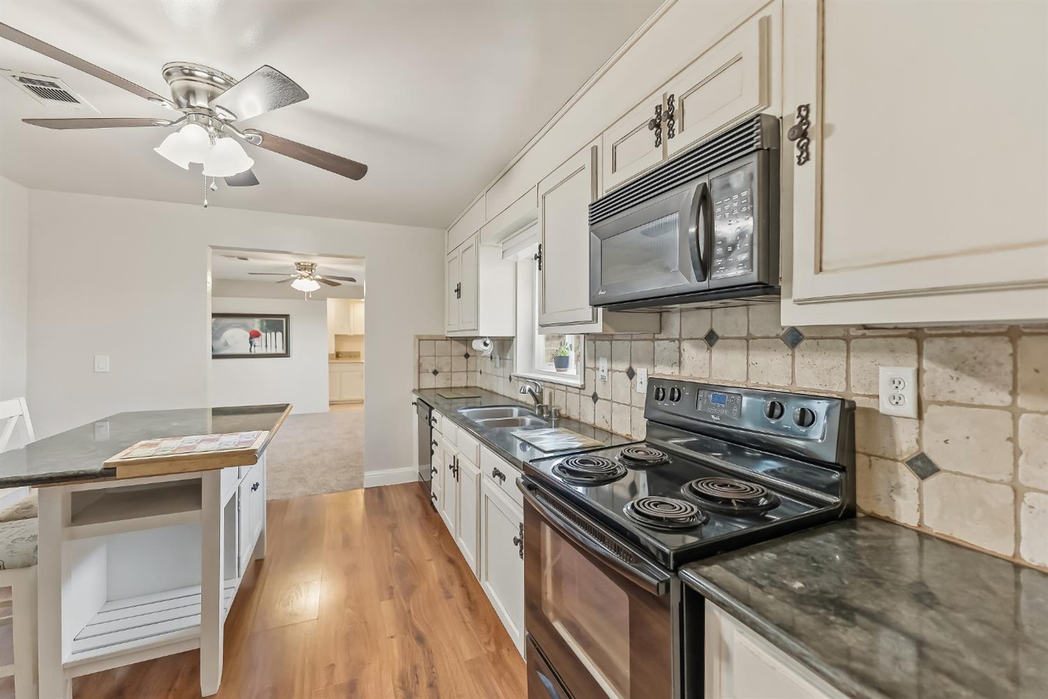 4730 E Richert Ave, Fresno, CA 93726