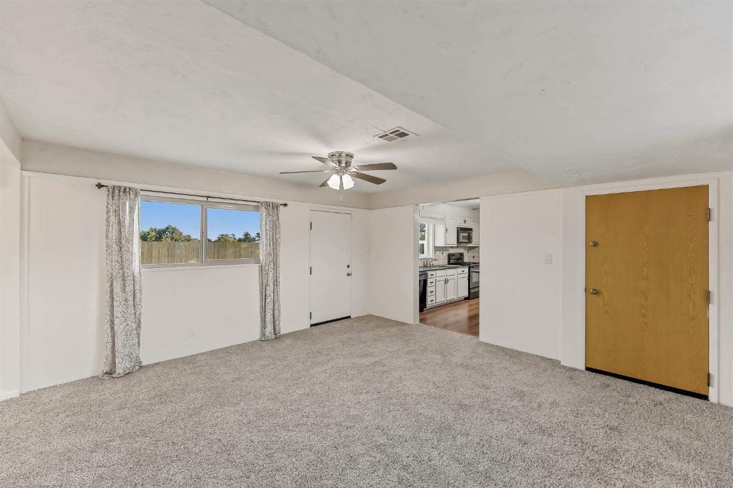 4730 E Richert Ave, Fresno, CA 93726