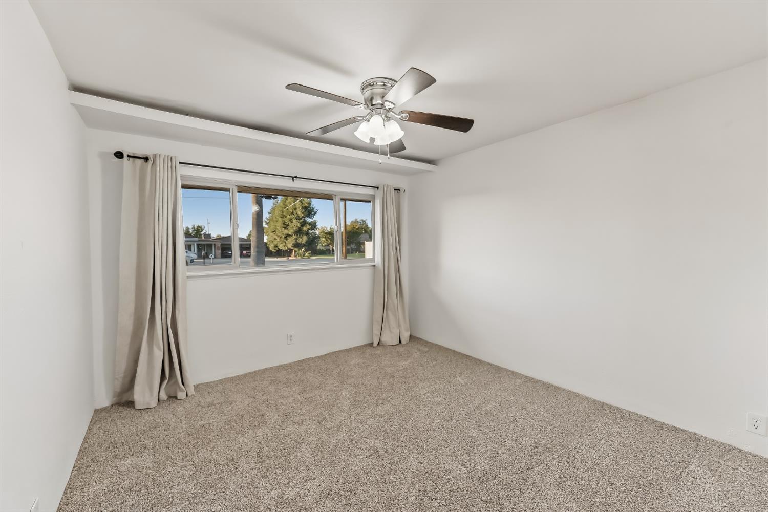 4730 E Richert Ave, Fresno, CA 93726