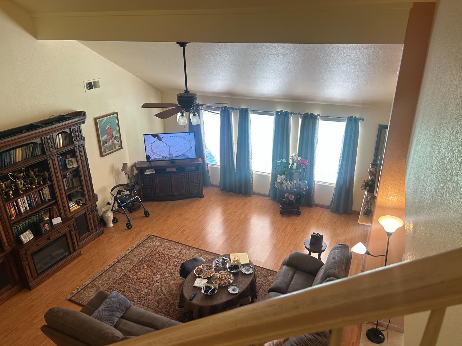 6305 N Marty Ave, Fresno, CA 93711