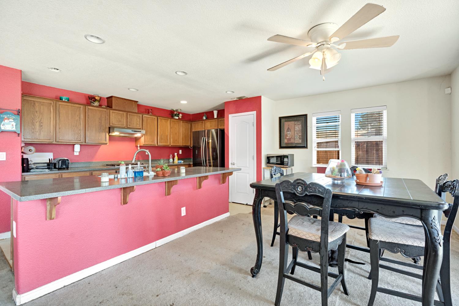 2364 S Rachel Ave, Fresno, CA 93725