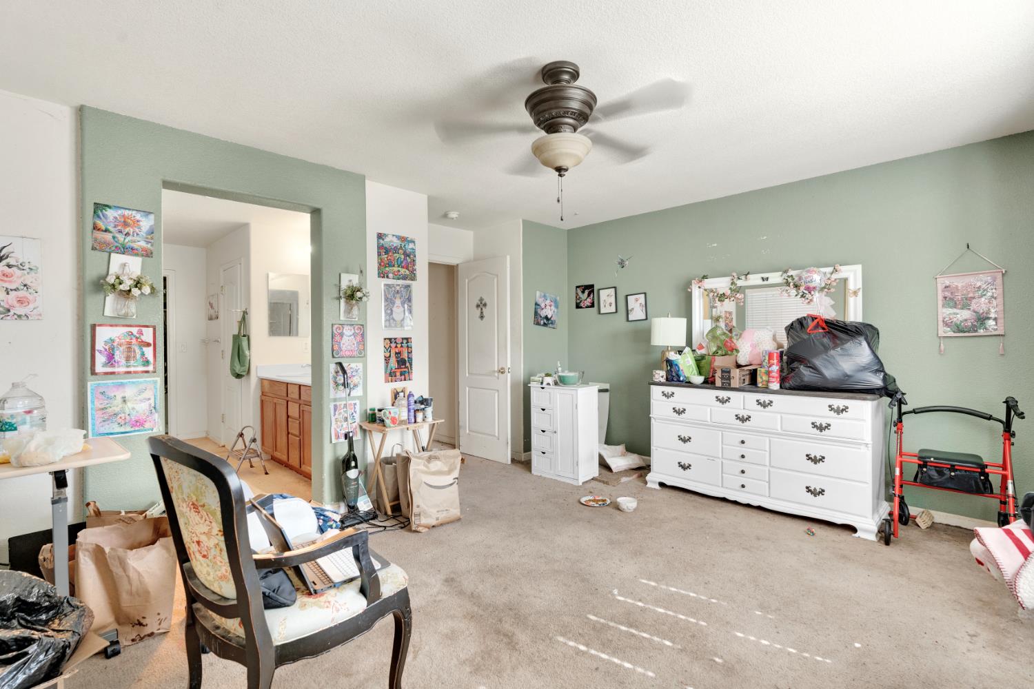 2364 S Rachel Ave, Fresno, CA 93725