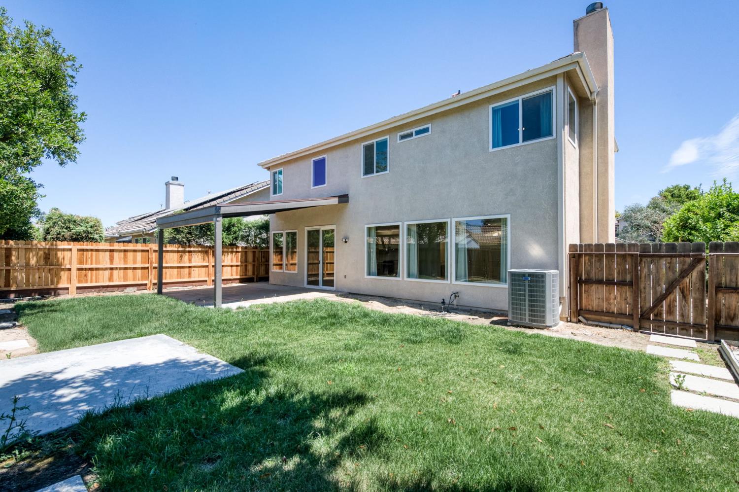 5021 W Decatur Ave, Fresno, CA 93722