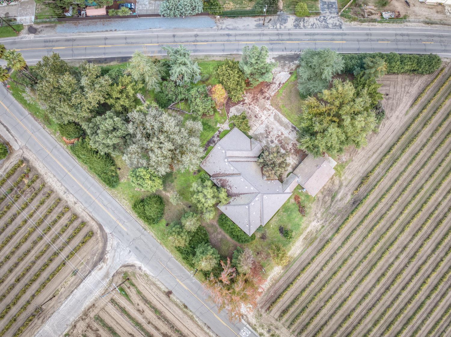 10477 S Henderson Rd, Fresno, CA 93706