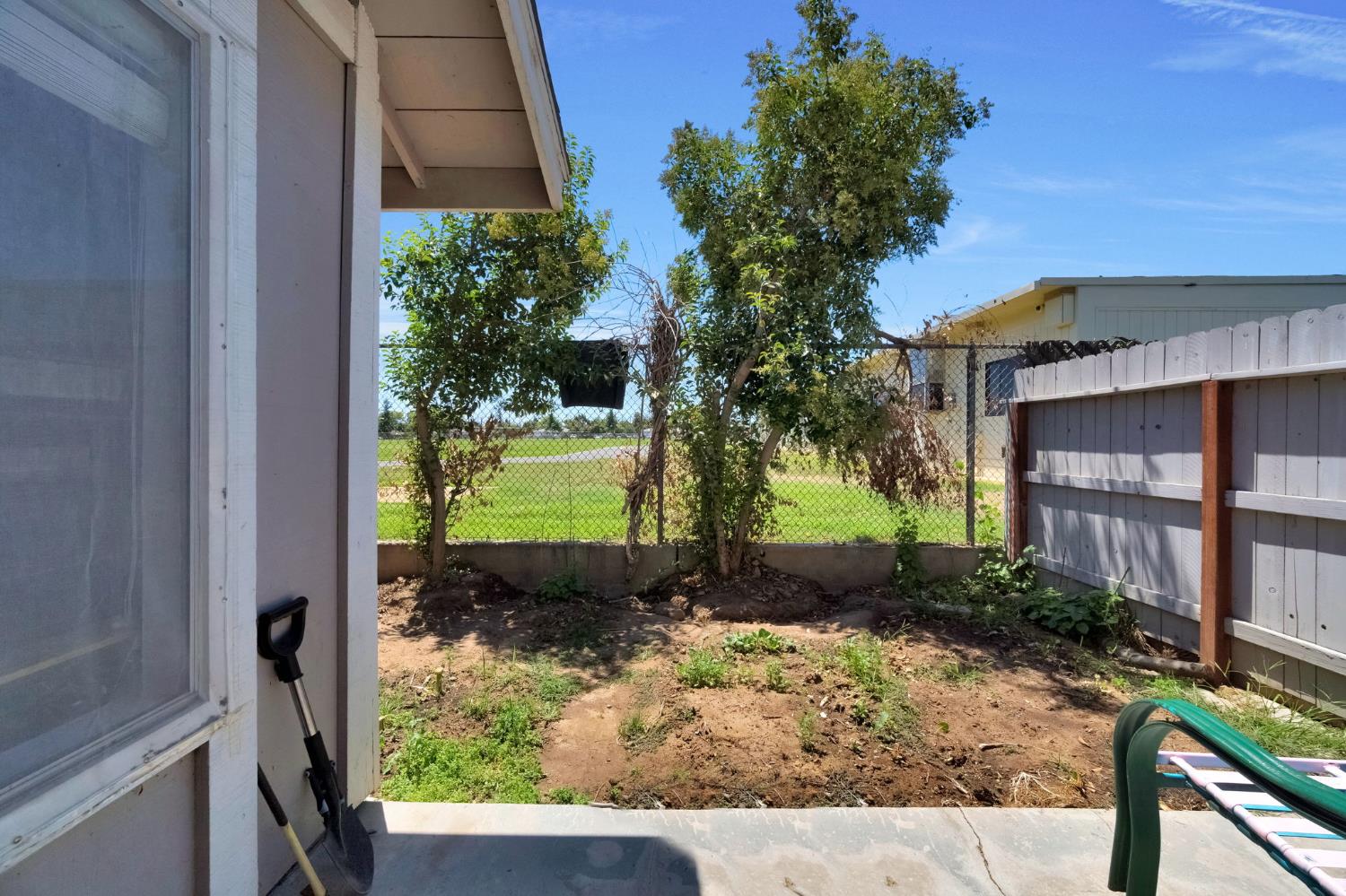 1027 W Dakota Ave #108, Fresno, CA 93705