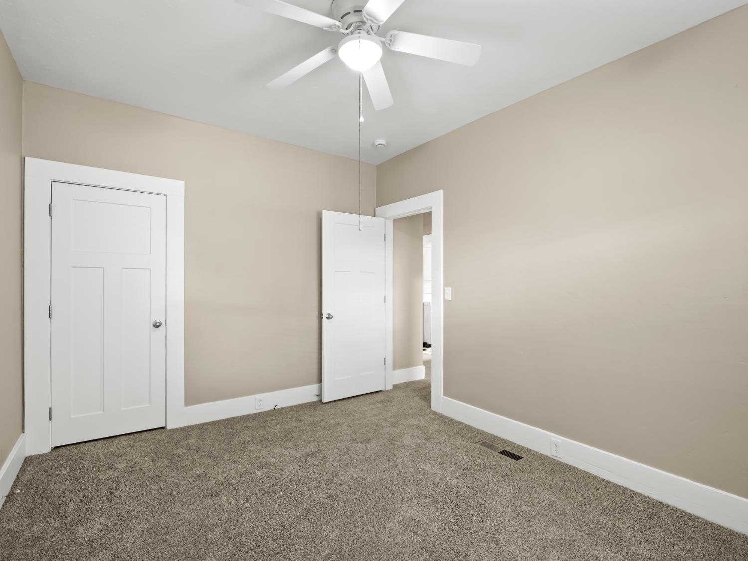801 N Safford Ave, Fresno, CA 93728