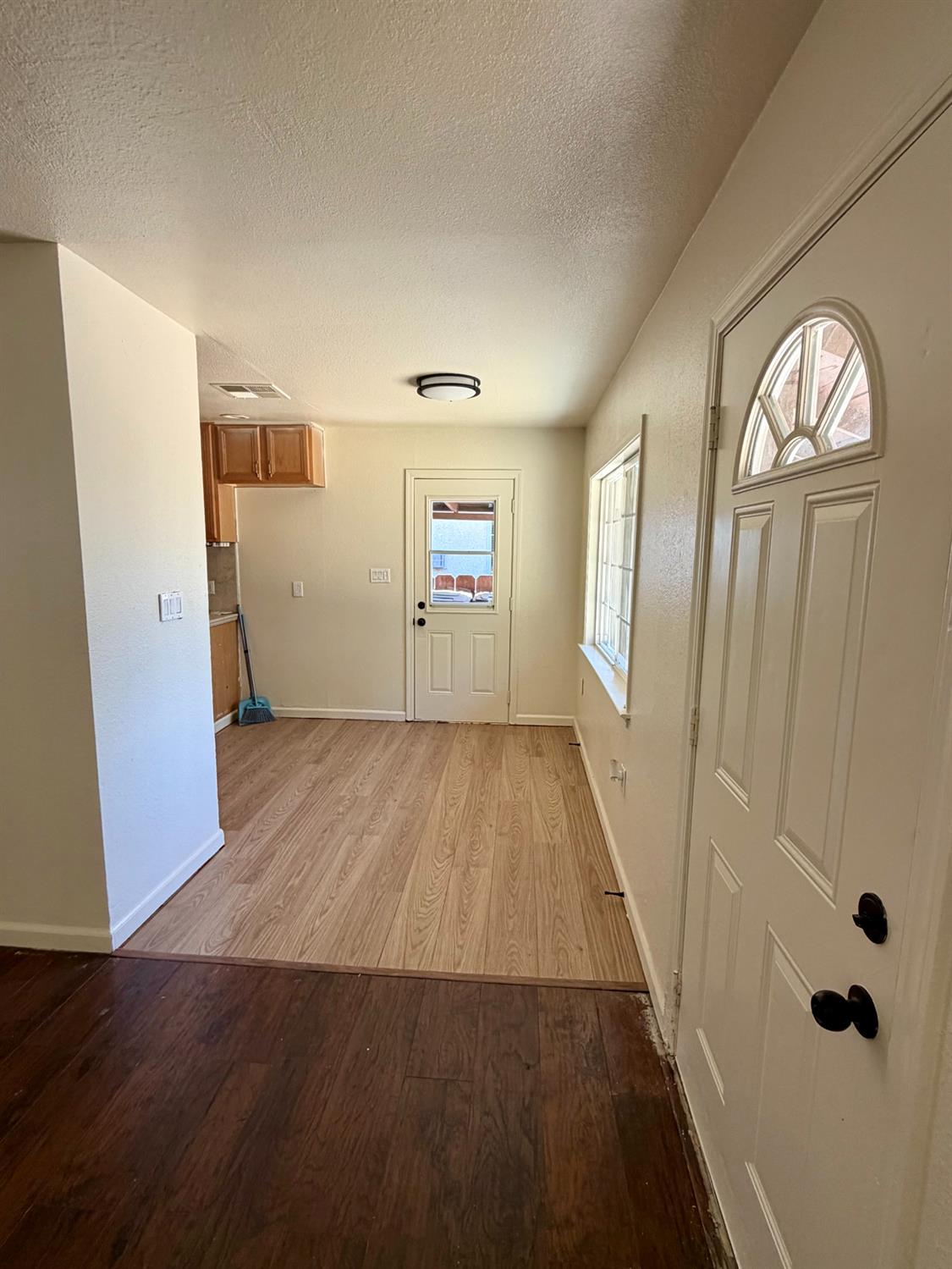 1225 E Sussex Way, Fresno, CA 93704