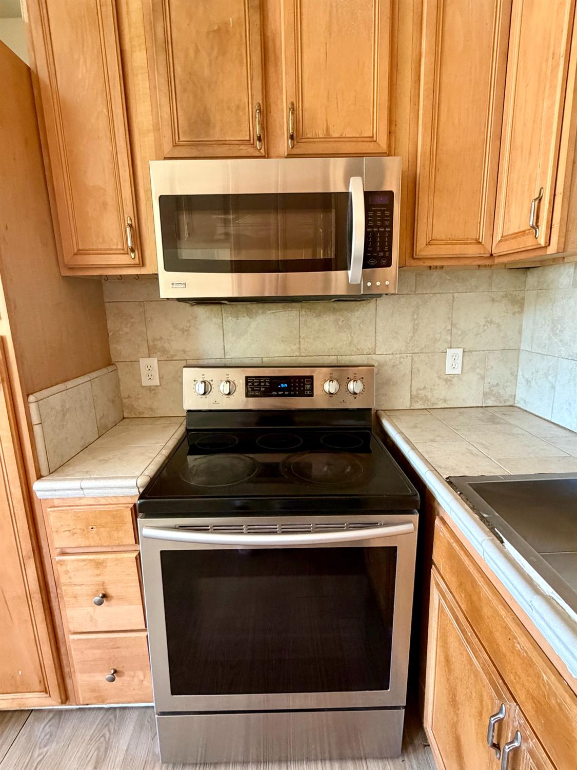 1225 E Sussex Way, Fresno, CA 93704