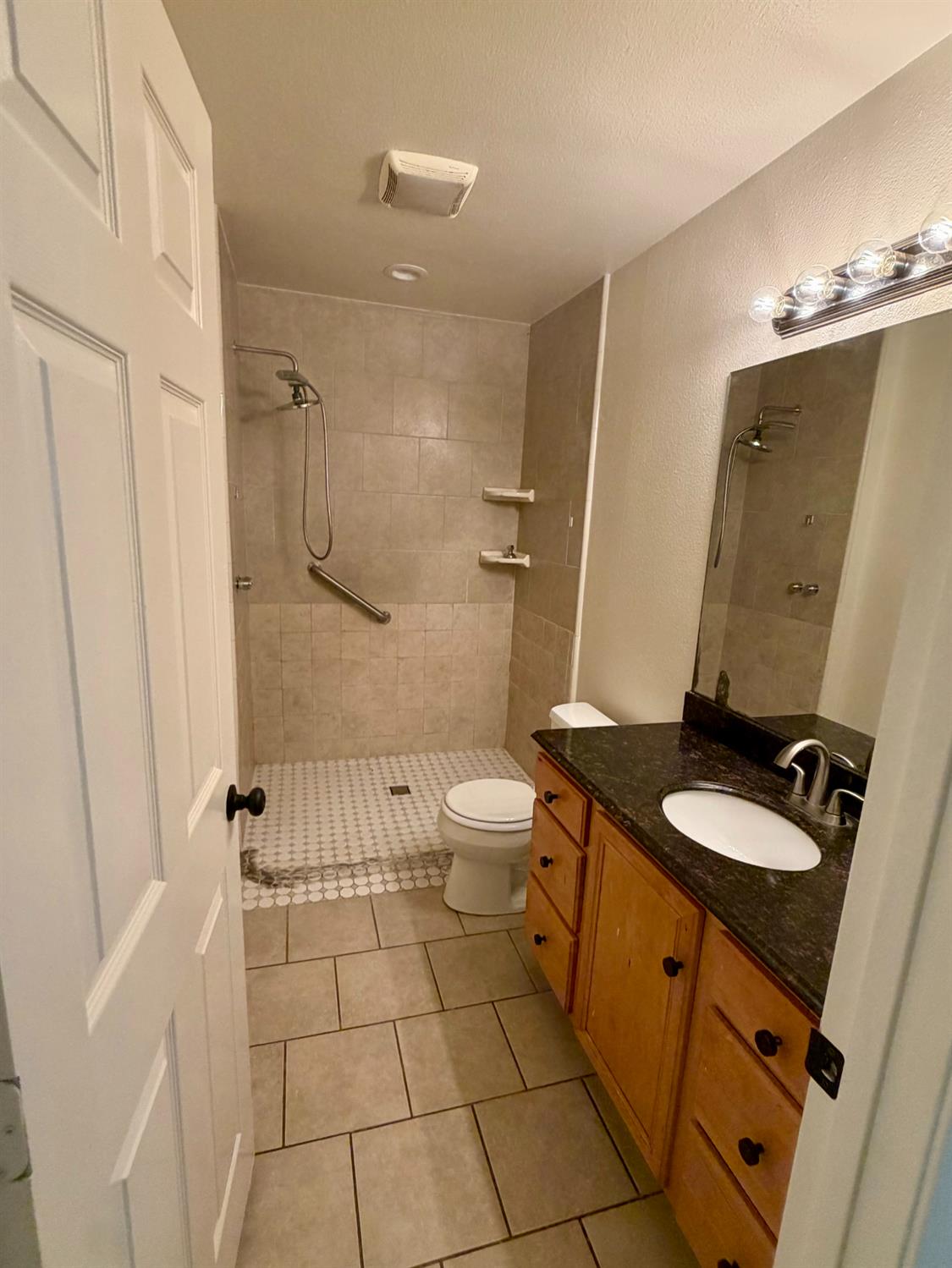 1225 E Sussex Way, Fresno, CA 93704