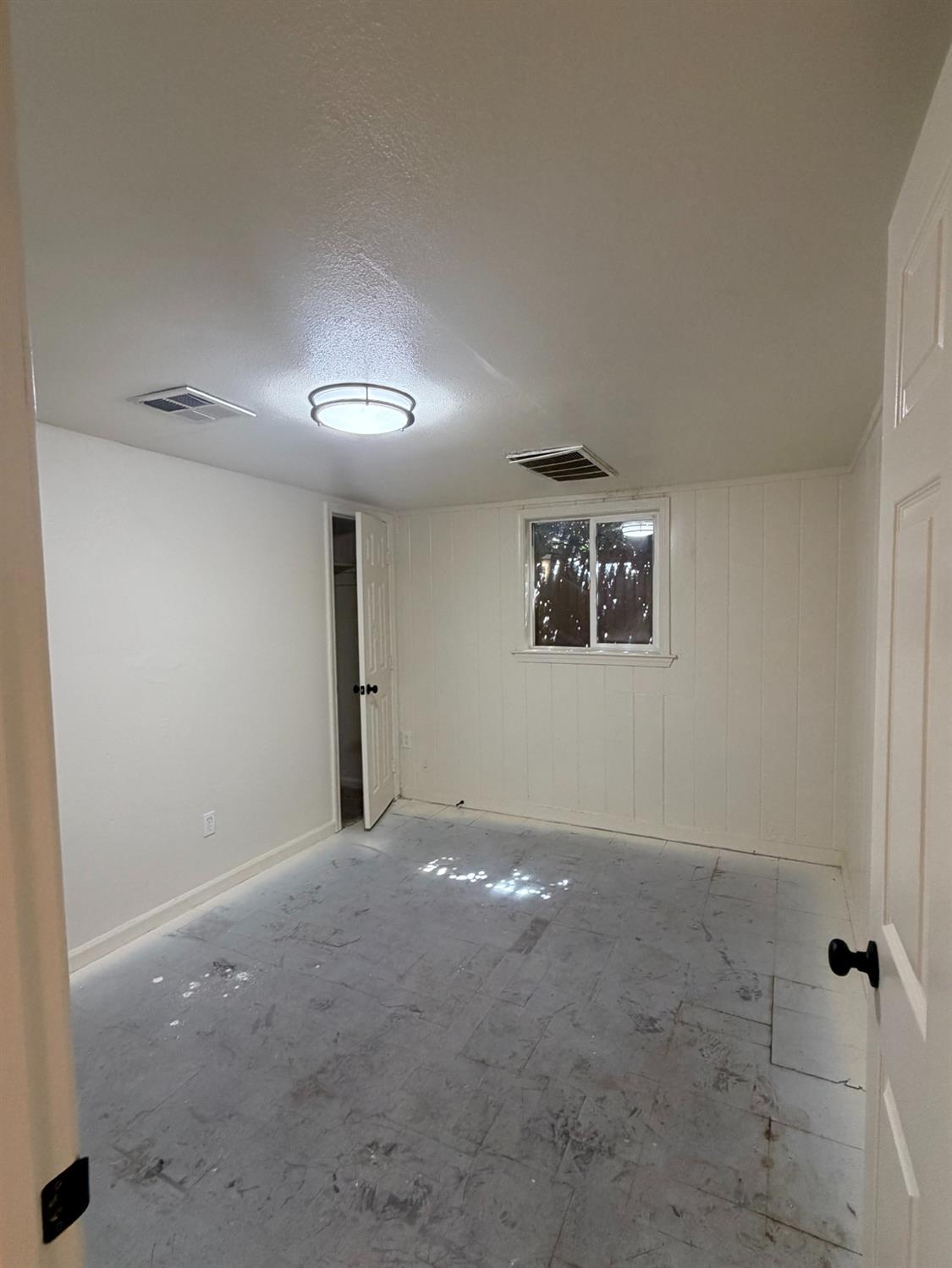 1225 E Sussex Way, Fresno, CA 93704