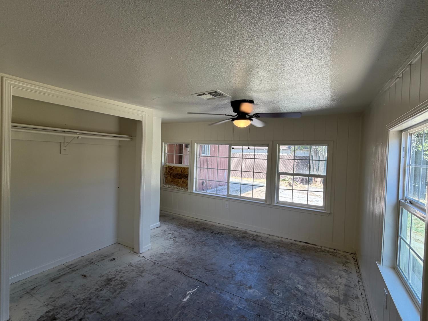 1225 E Sussex Way, Fresno, CA 93704