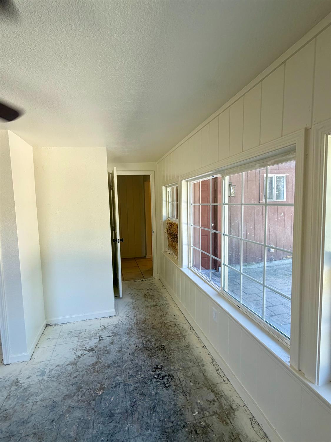 1225 E Sussex Way, Fresno, CA 93704