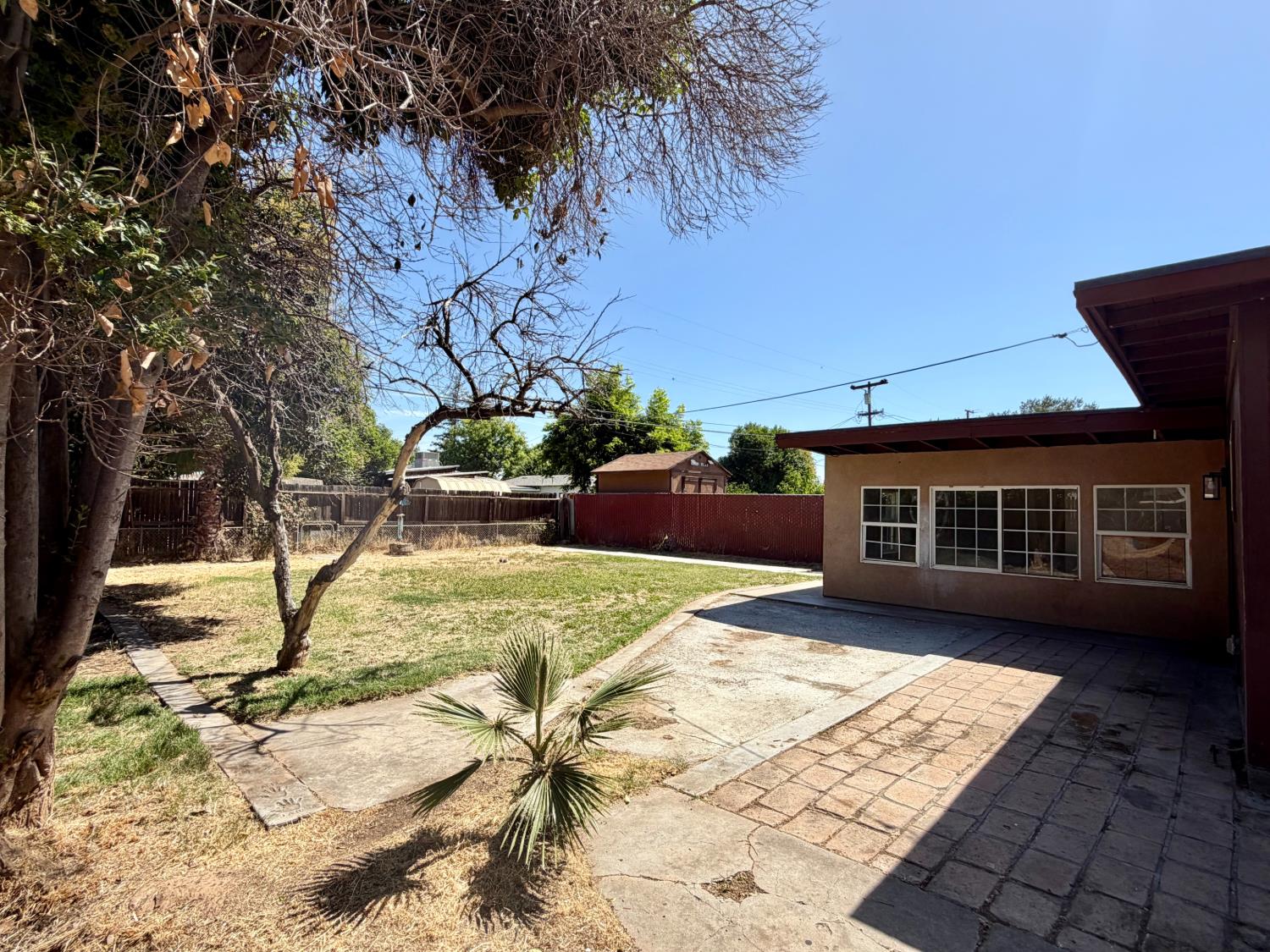 1225 E Sussex Way, Fresno, CA 93704