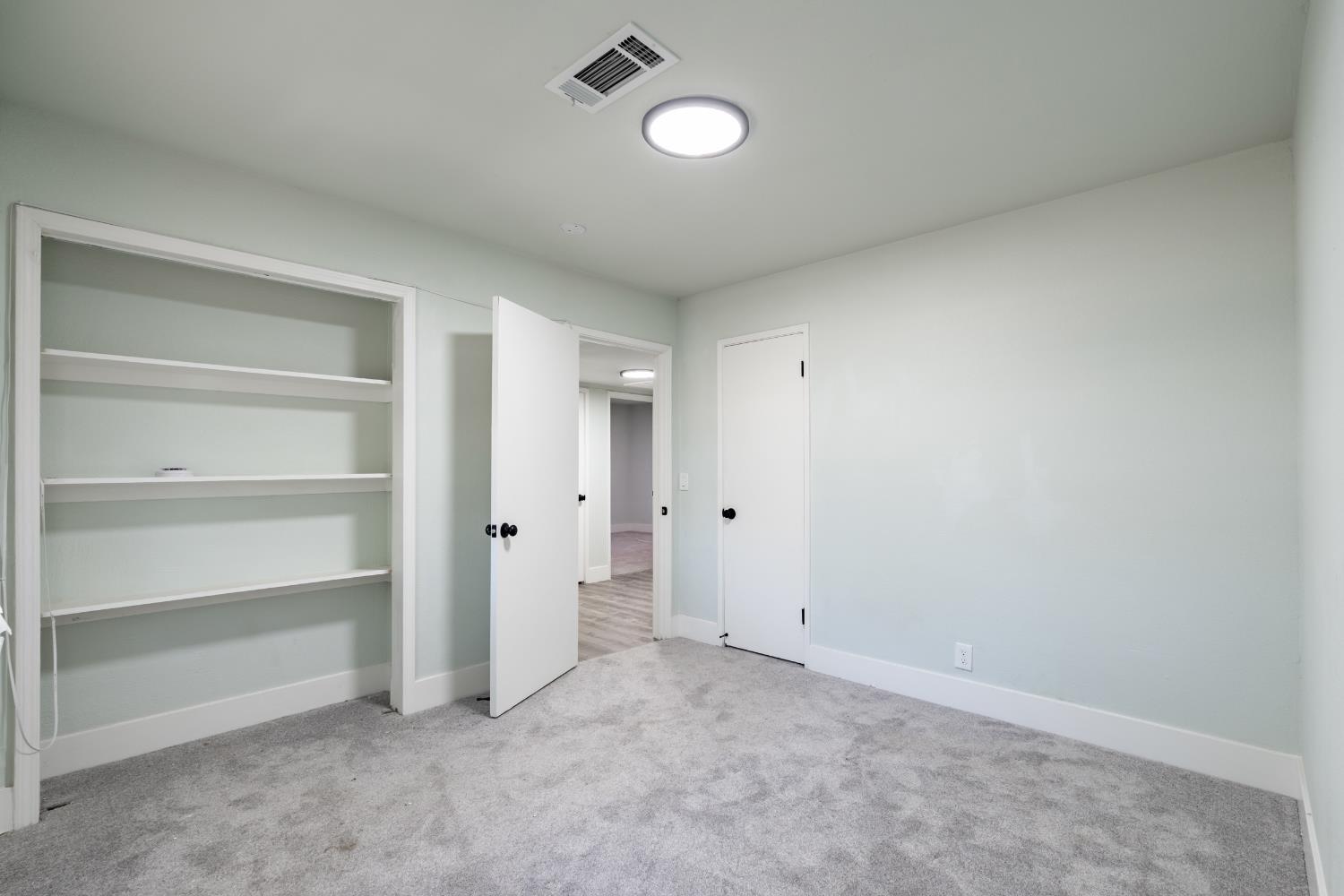 2452 S Holloway Ave, Fresno, CA 93725