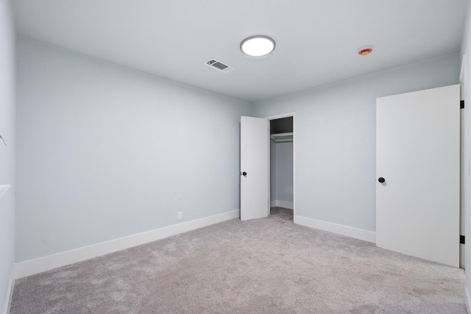 2452 S Holloway Ave, Fresno, CA 93725