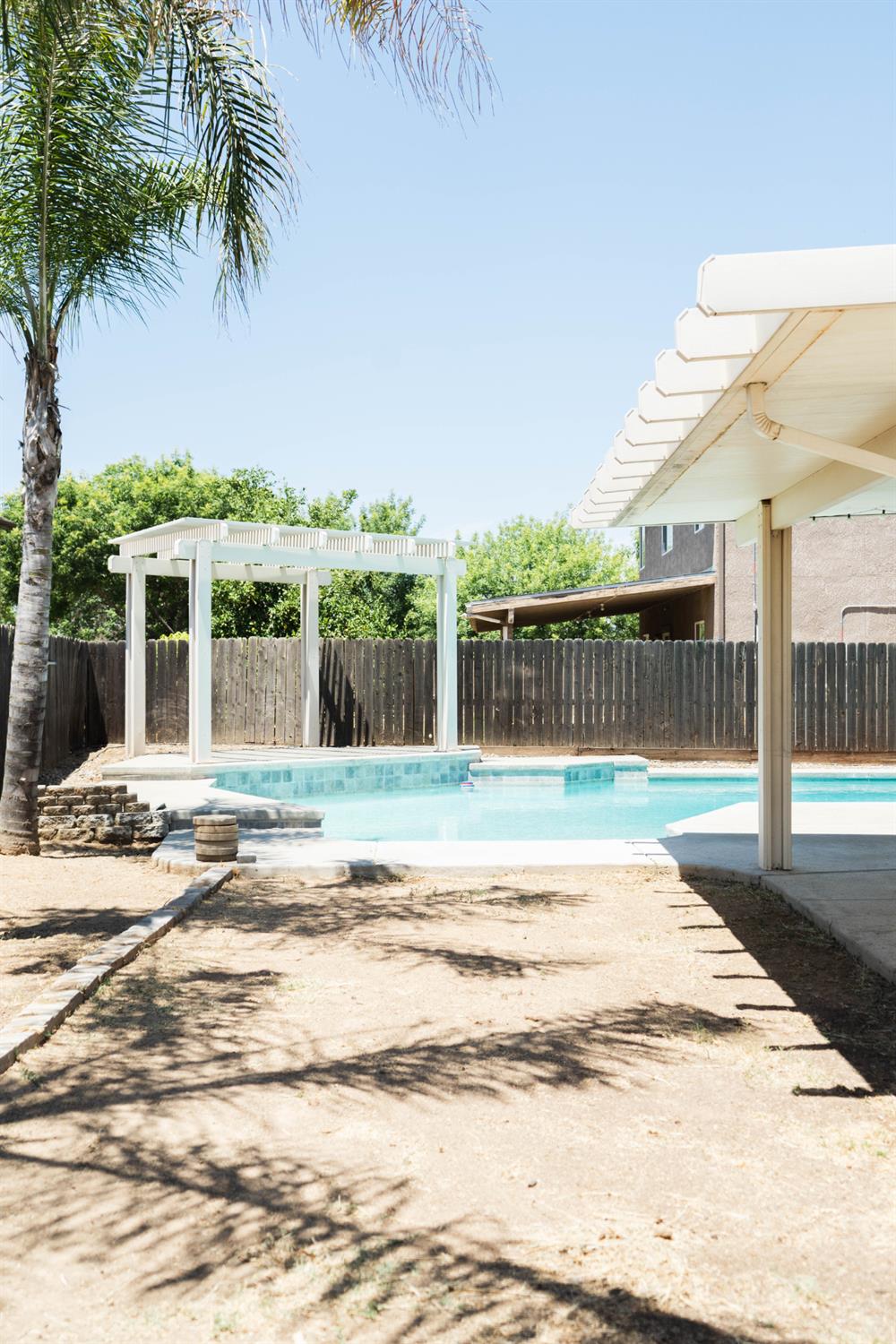 809 S Cypress Ave, Fresno, CA 93727