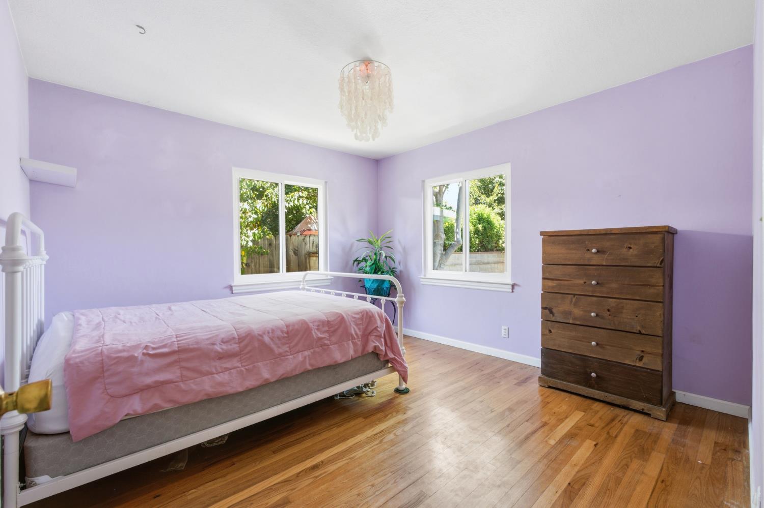 1026 W Dayton Ave, Fresno, CA 93705