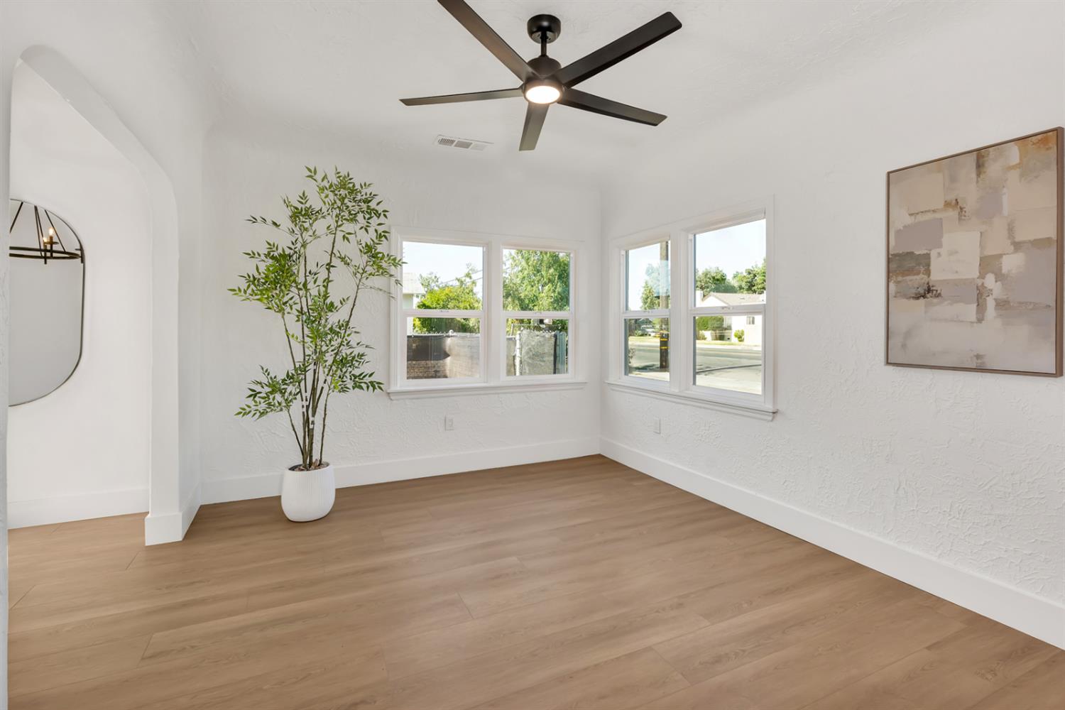426 N Maple Ave, Fresno, CA 93702