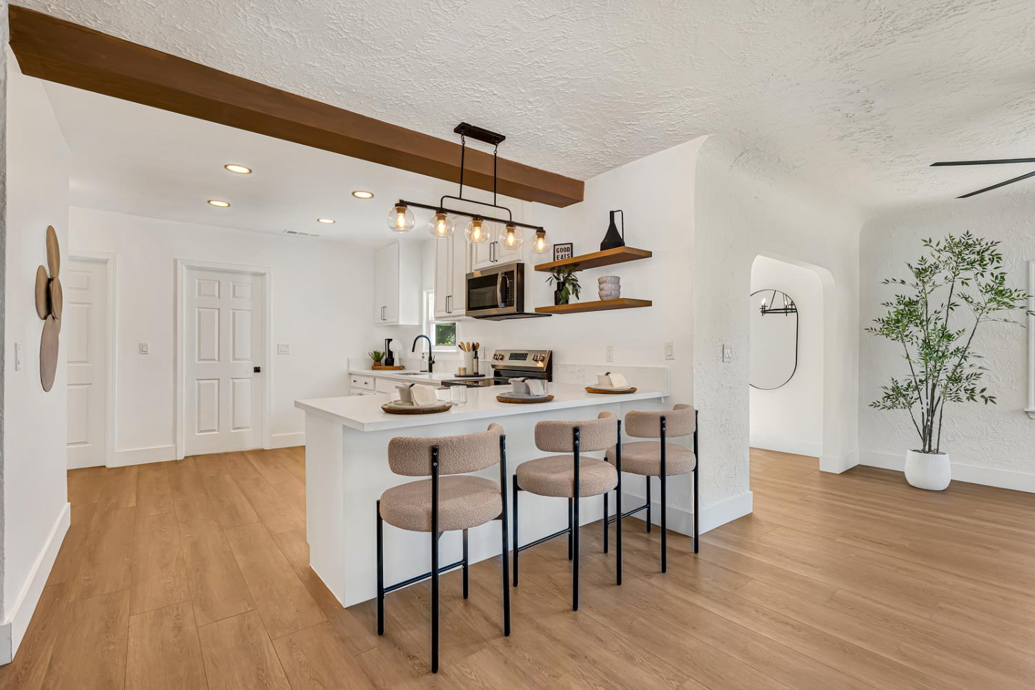 426 N Maple Ave, Fresno, CA 93702