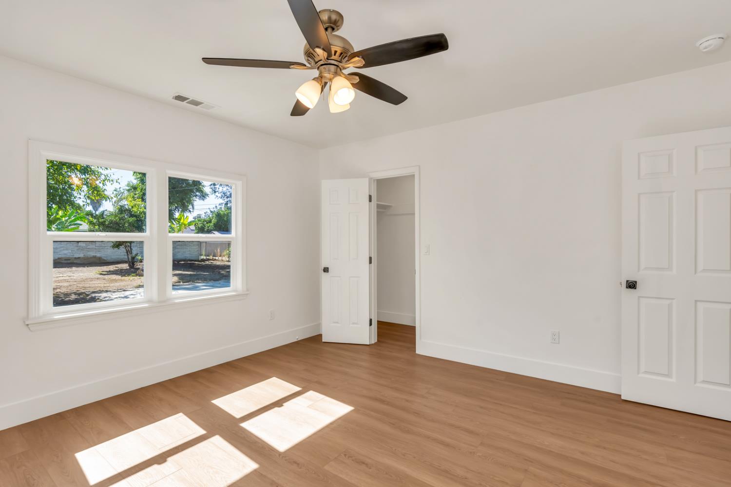 426 N Maple Ave, Fresno, CA 93702