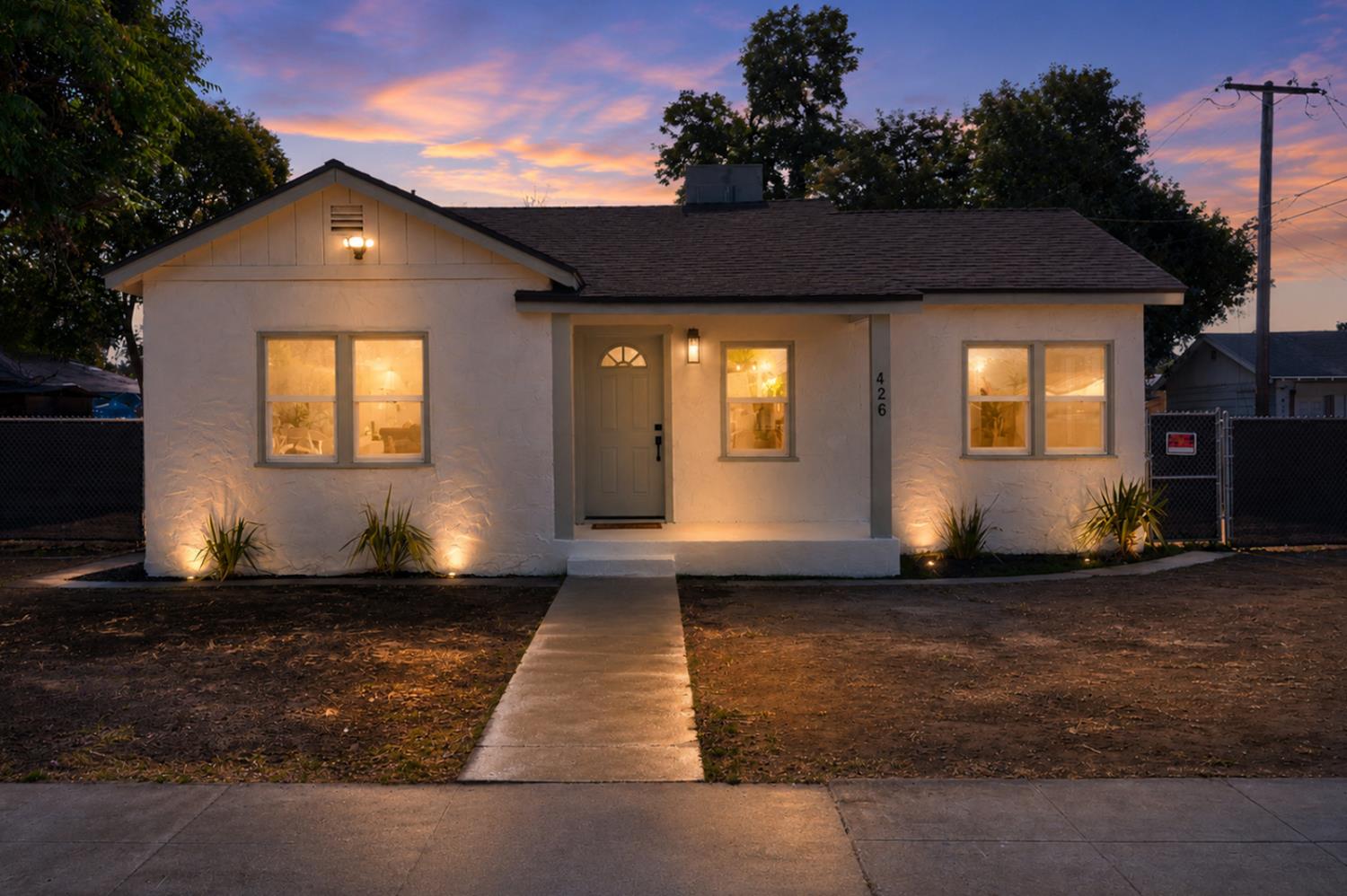 426 N Maple Ave, Fresno, CA 93702