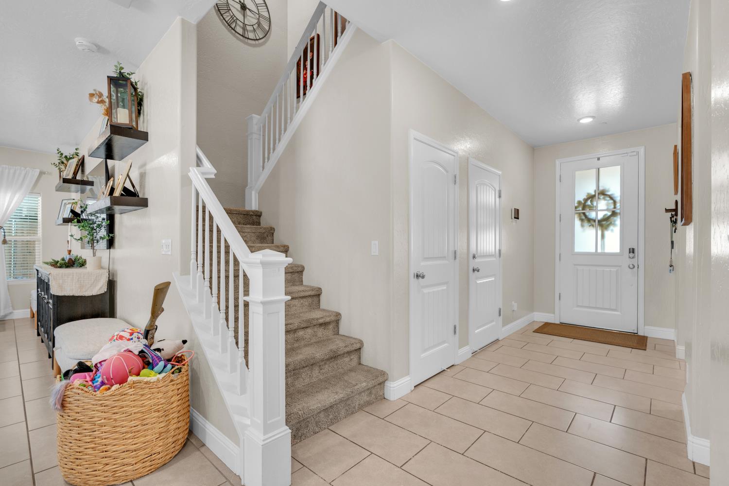 5955 E Belgravia Ave, Fresno, CA 93727