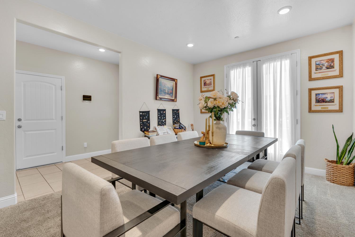 5955 E Belgravia Ave, Fresno, CA 93727