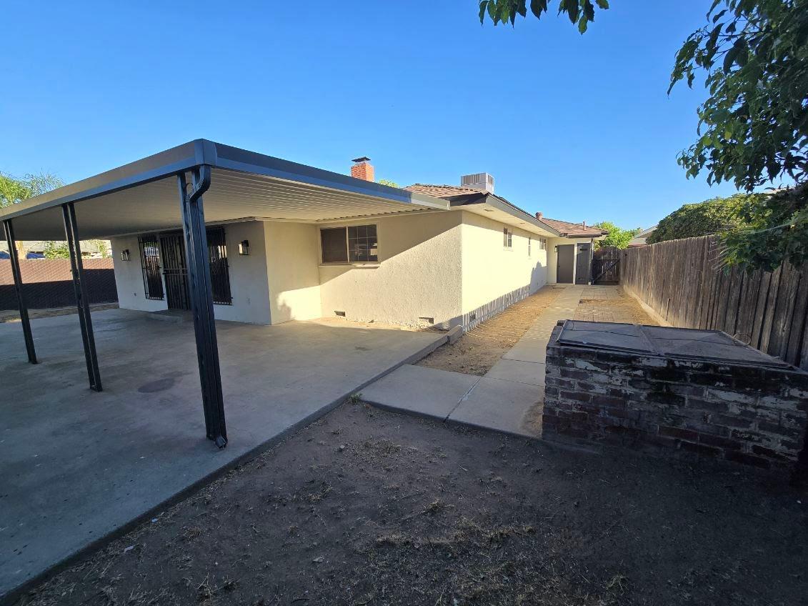 4115 E Dayton Ave, Fresno, CA 93726