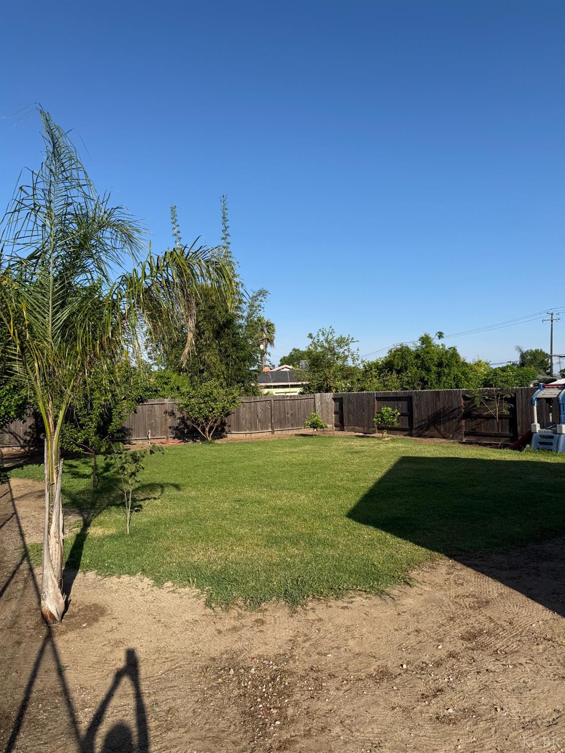 1463 Rowell, Fresno, CA 93703