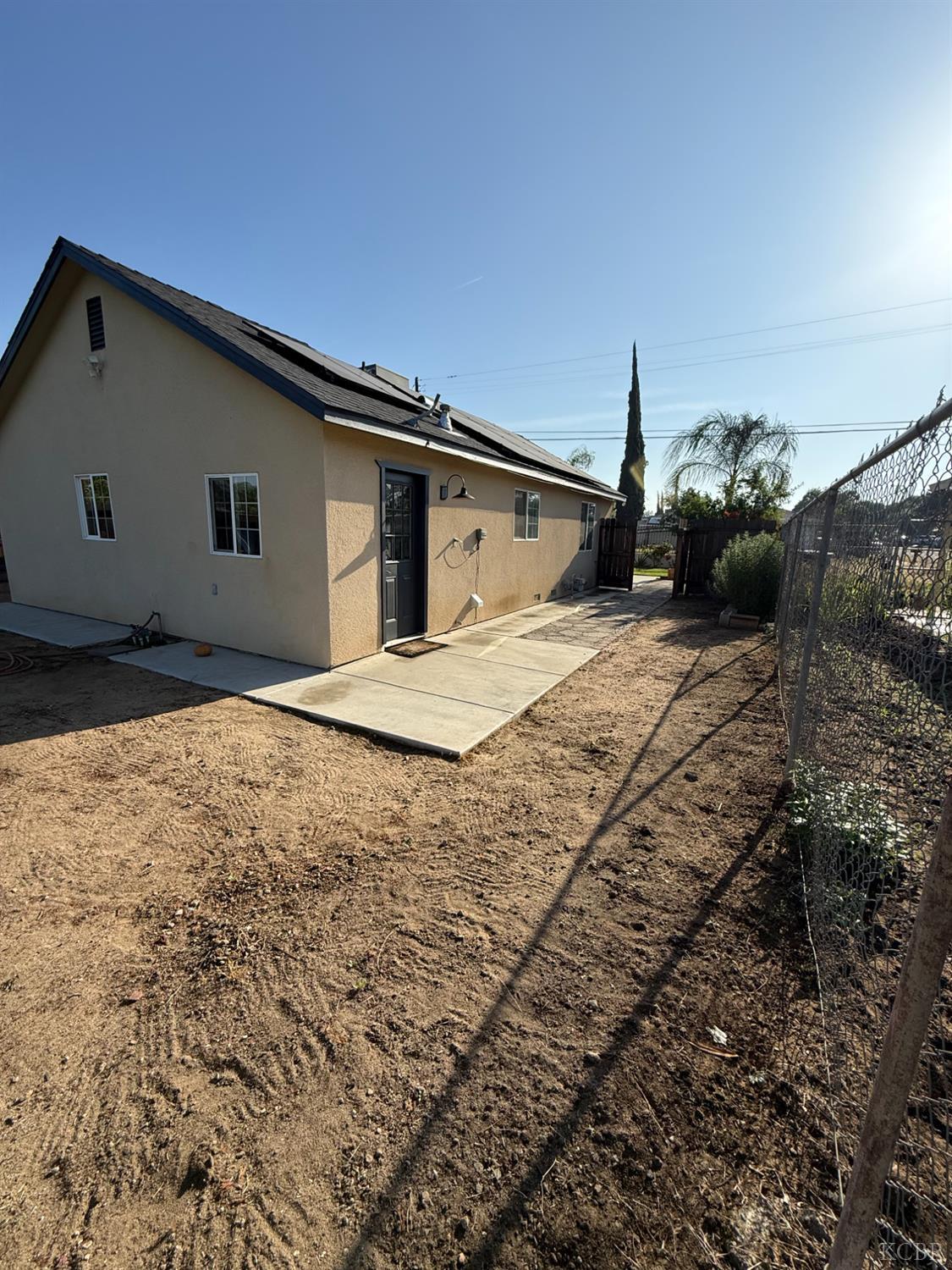 1463 Rowell, Fresno, CA 93703