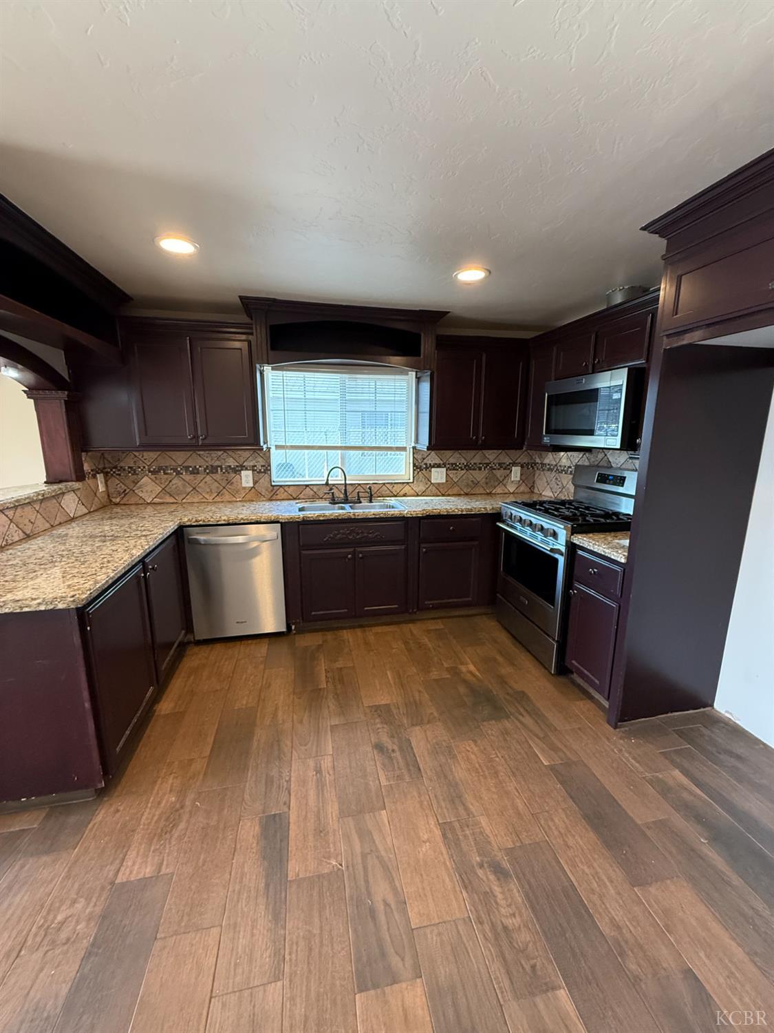 1463 Rowell, Fresno, CA 93703