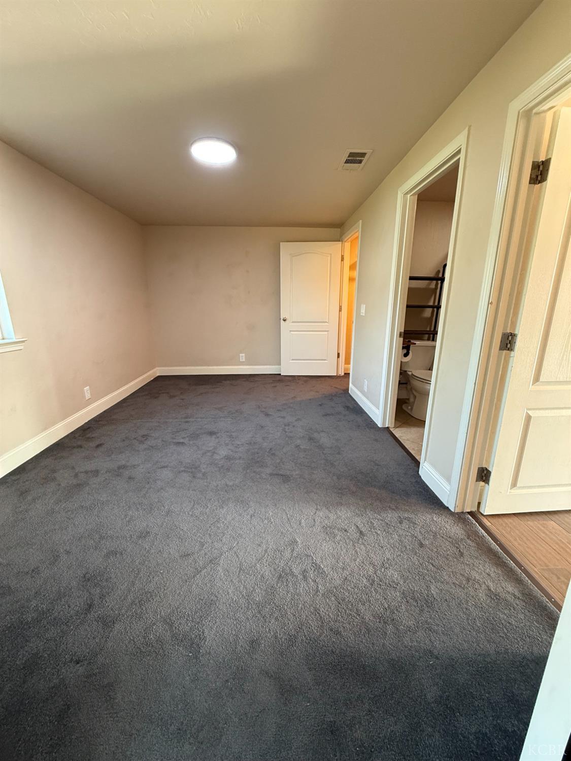 1463 Rowell, Fresno, CA 93703