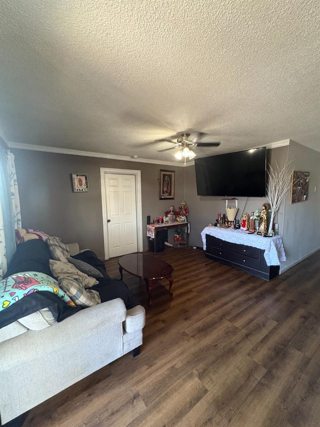 271 W Almy Ave, Fresno, CA 93706