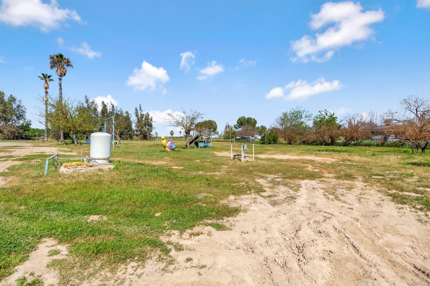 7990 S Mcmullin Grade, Fresno, CA 93706