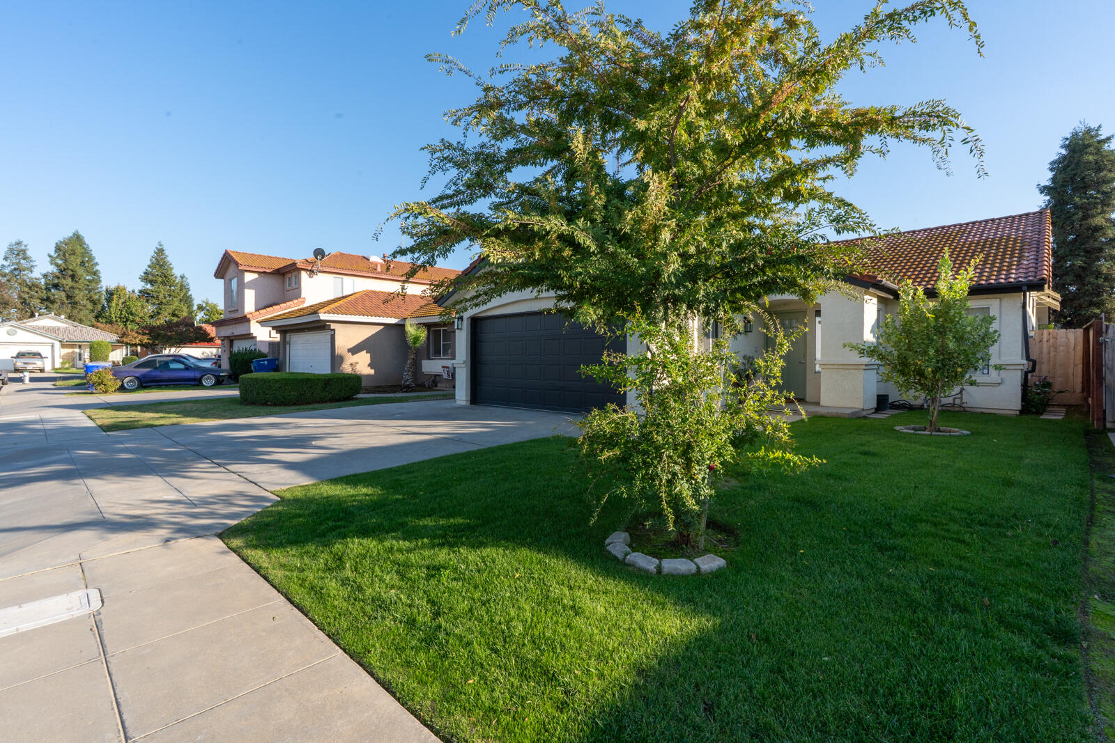 4239 W Cambridge Ave, Fresno, CA 93722