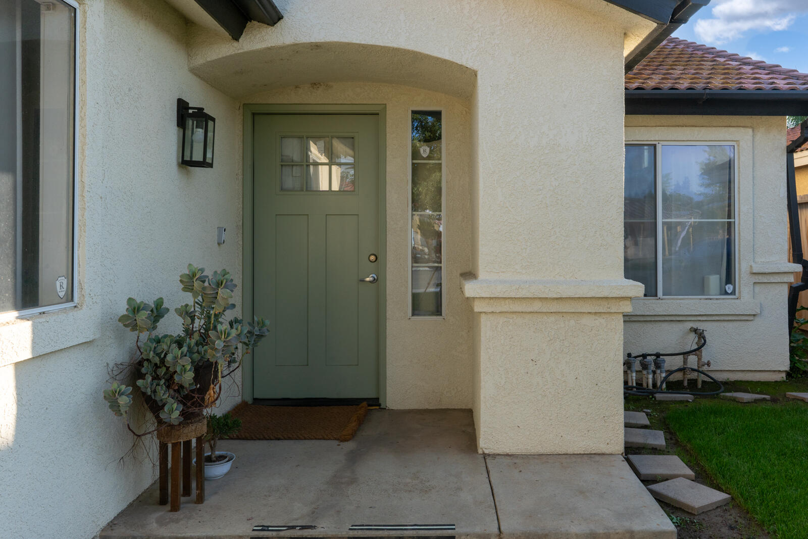 4239 W Cambridge Ave, Fresno, CA 93722