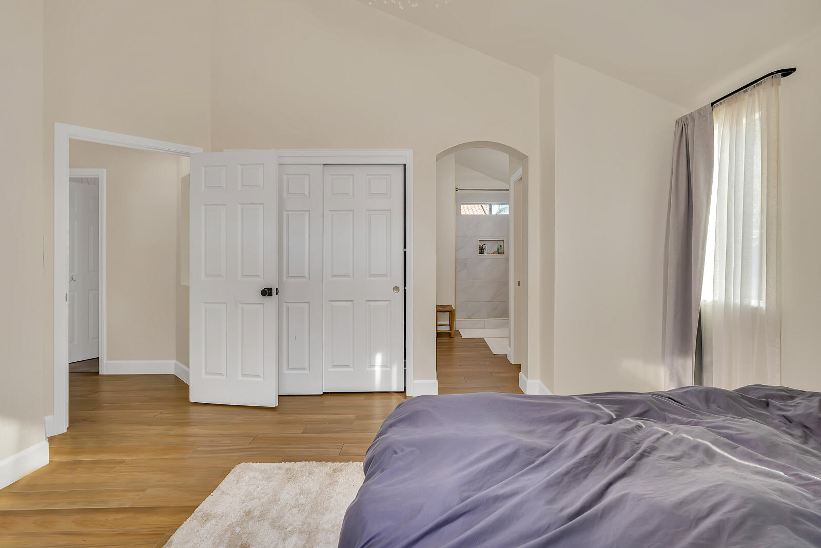 4239 W Cambridge Ave, Fresno, CA 93722