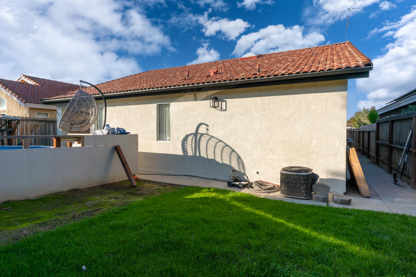 4239 W Cambridge Ave, Fresno, CA 93722