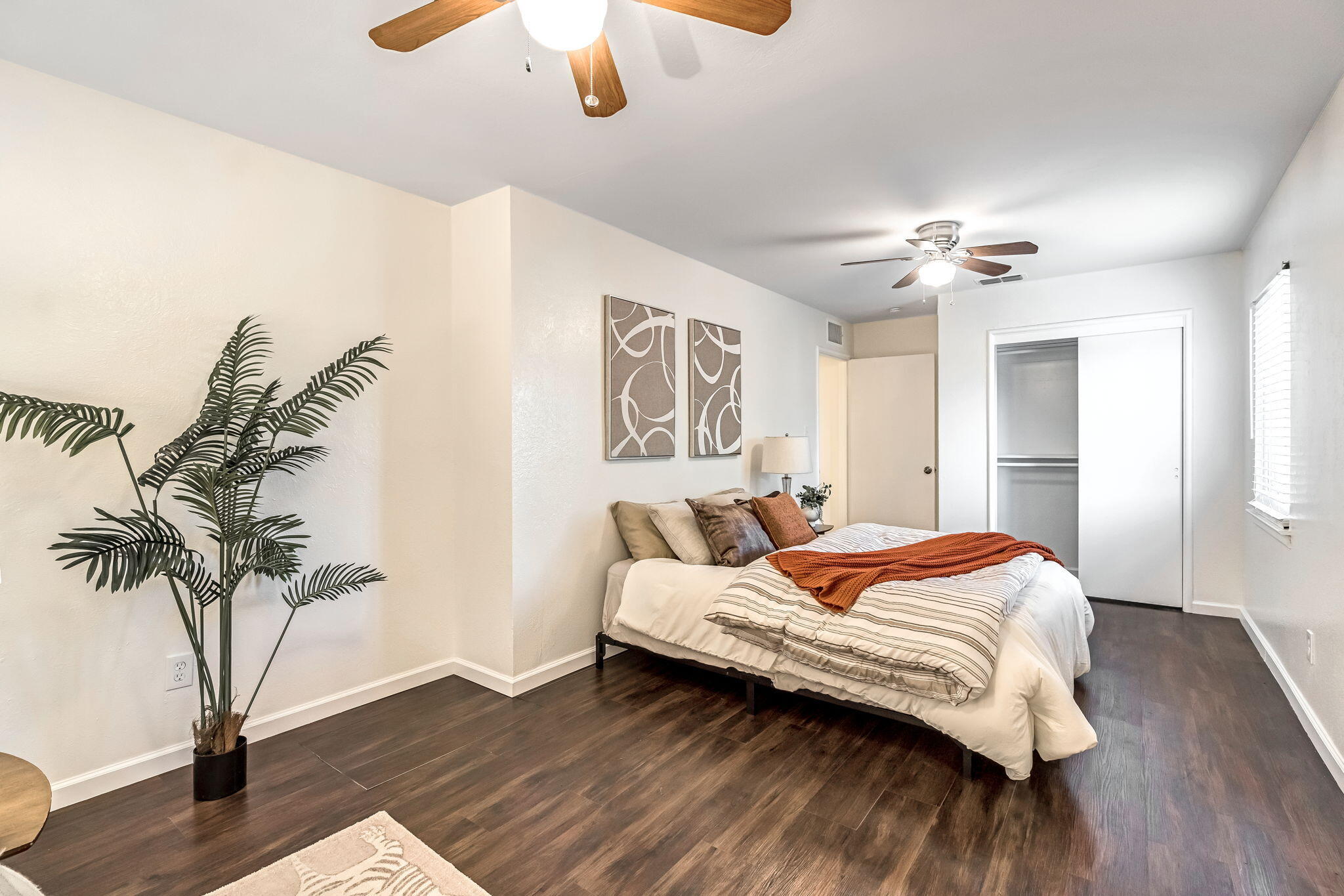 6048 N Del Mar Ave, Fresno, CA 93704