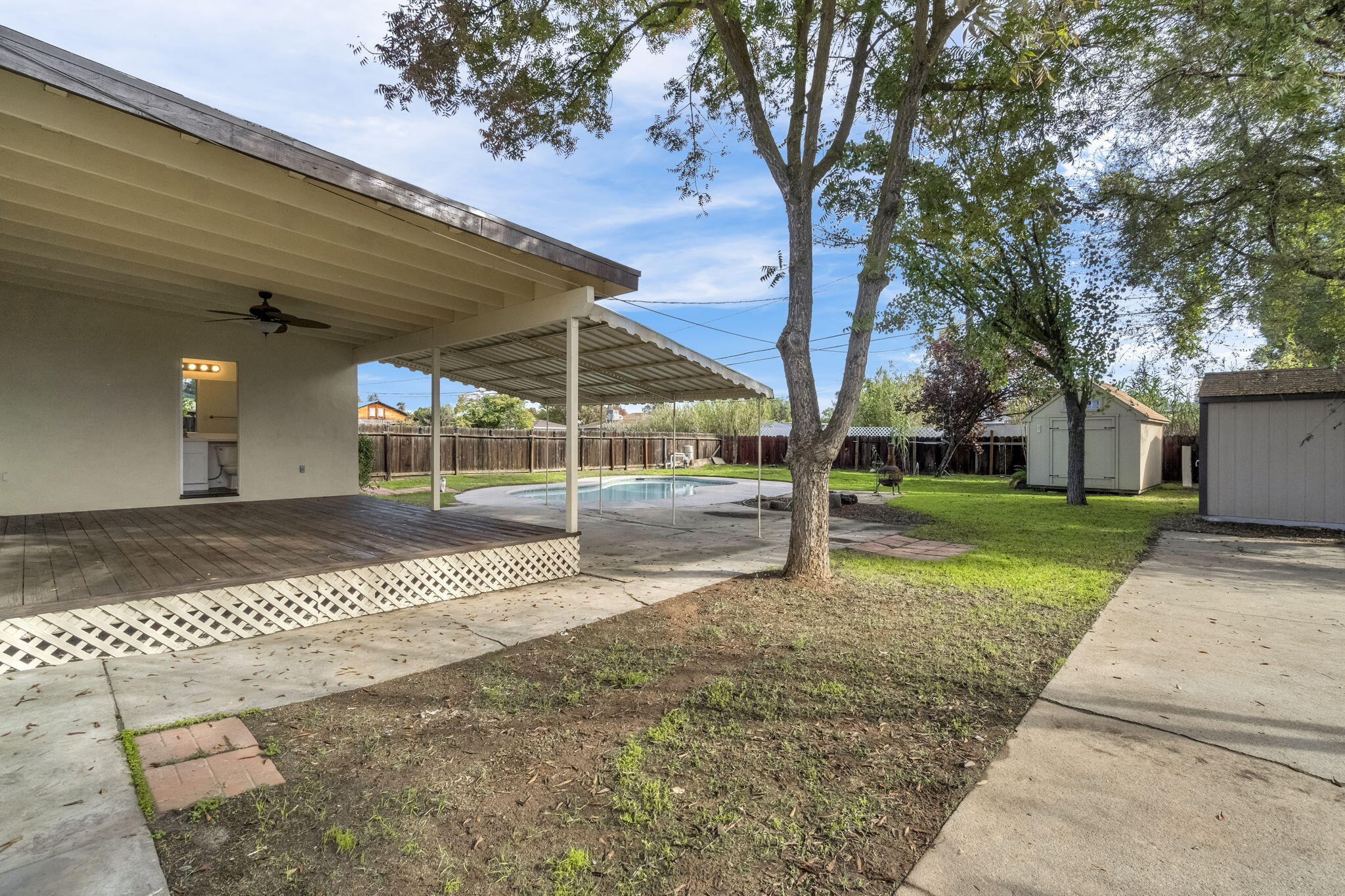 6048 N Del Mar Ave, Fresno, CA 93704