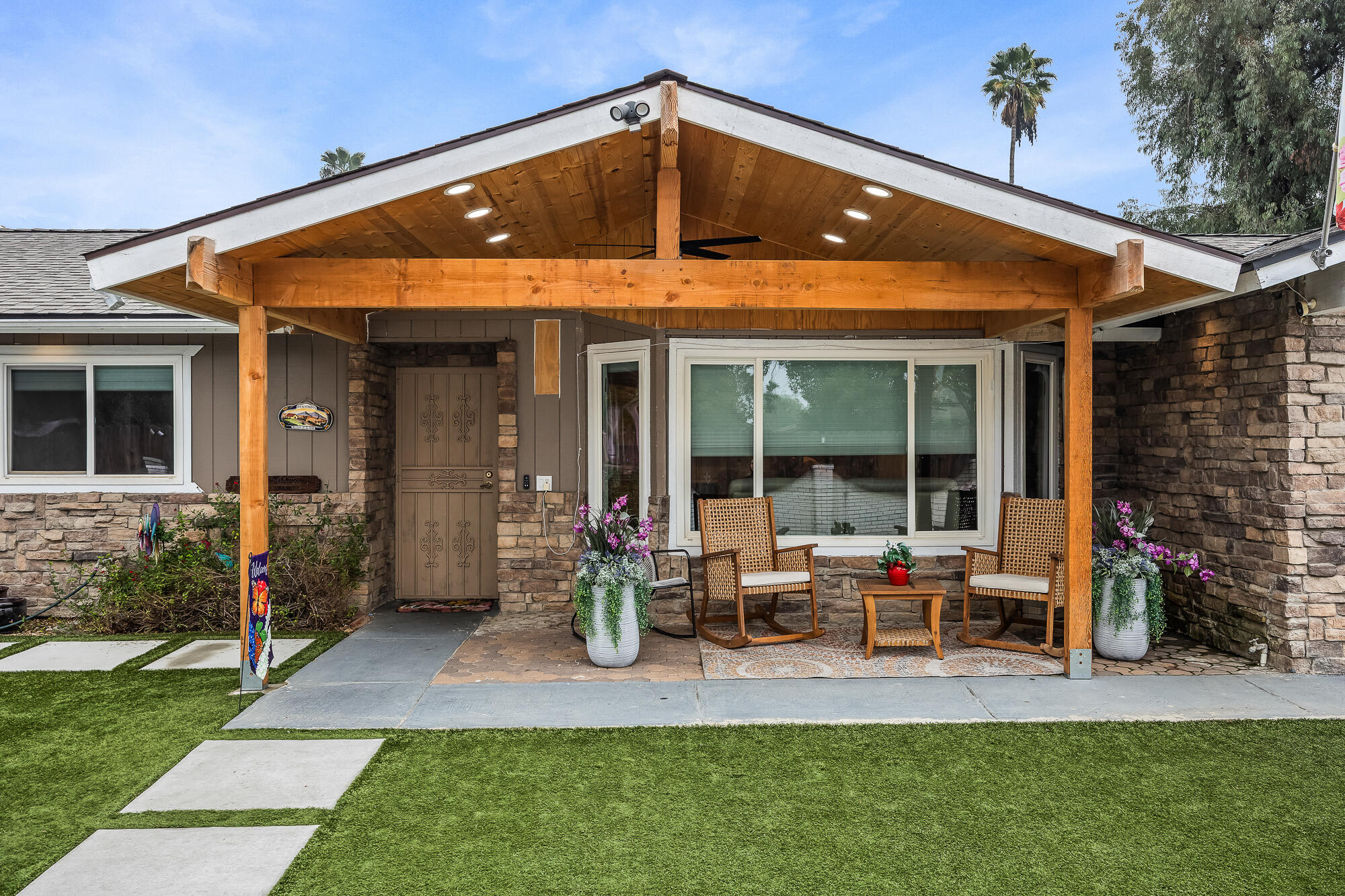 547 W Gettysburg Ave, Fresno, CA 93705