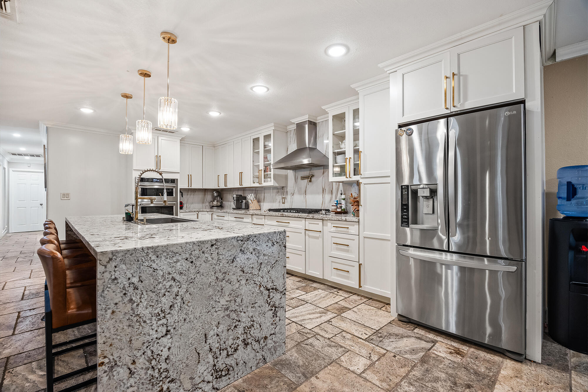 547 W Gettysburg Ave, Fresno, CA 93705