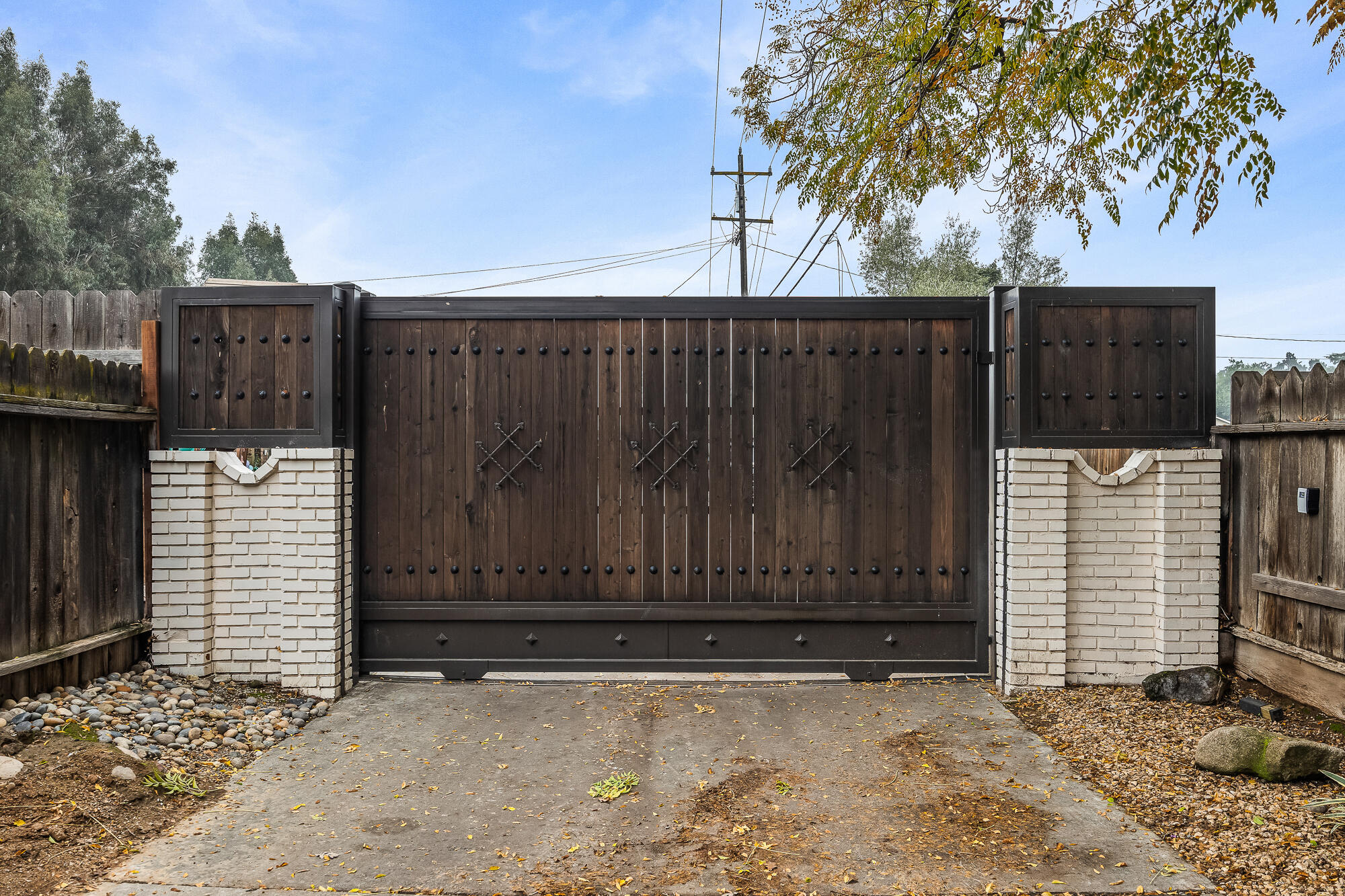 547 W Gettysburg Ave, Fresno, CA 93705